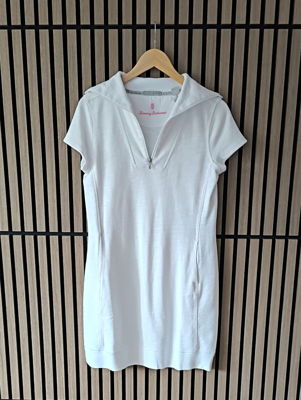 Tommy Bahama White Short-Sleeve Hooded Zip Knit Dress